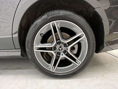 Mercedes-Benz E Class 2.0 E 300 AMG Line Edition de Auto 4dr 9