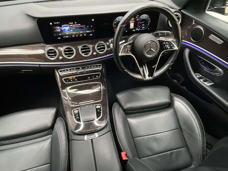 Mercedes-Benz E Class 2.0 E 300 AMG Line Edition de Auto 4dr 29