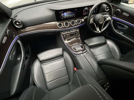 Mercedes-Benz E Class 2.0 E 300 AMG Line Edition de Auto 4dr 31