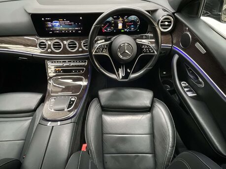 Mercedes-Benz E Class 2.0 E 300 AMG Line Edition de Auto 4dr 28