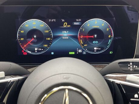 Mercedes-Benz E Class 2.0 E 300 AMG Line Edition de Auto 4dr 6