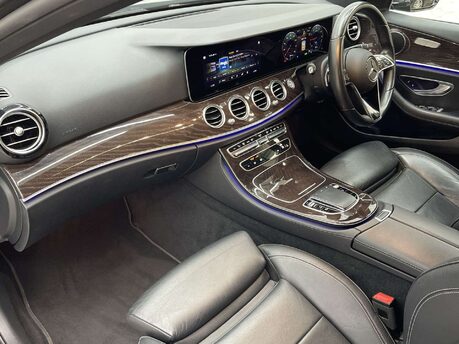 Mercedes-Benz E Class 2.0 E 300 AMG Line Edition de Auto 4dr 17