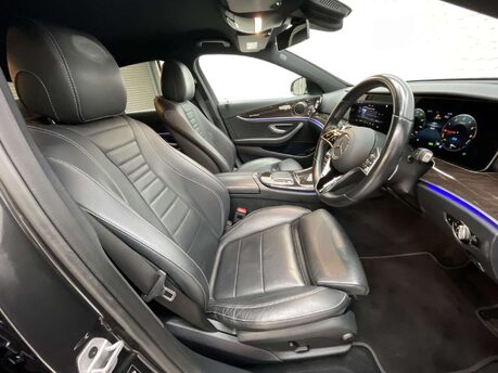 Mercedes-Benz E Class 2.0 E 300 AMG Line Edition de Auto 4dr 26