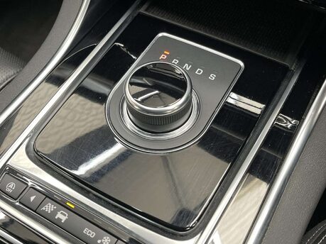 Jaguar XF 2.0 XF R-Sport Auto 4dr 36