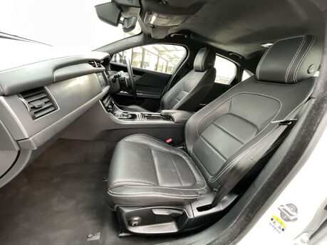 Jaguar XF 2.0 XF R-Sport Auto 4dr 27