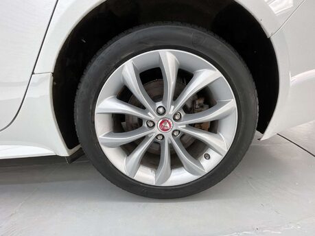 Jaguar XF 2.0 XF R-Sport Auto 4dr 44