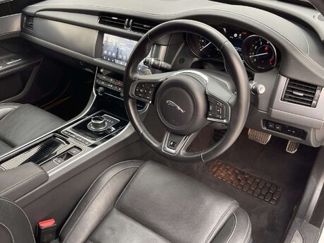 Jaguar XF 2.0 XF R-Sport Auto 4dr 2