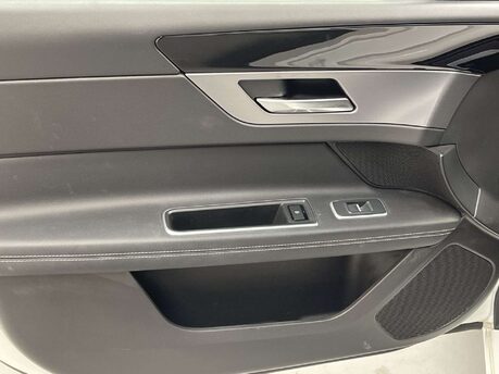 Jaguar XF 2.0 XF R-Sport Auto 4dr 43