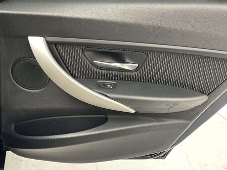 BMW 3 Series 2.0 330e SE Auto 4dr 43