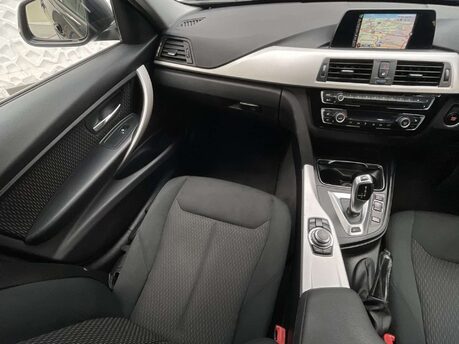 BMW 3 Series 2.0 330e SE Auto 4dr 30