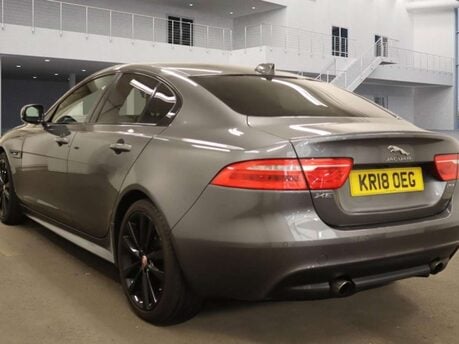 Jaguar XE 2.0 XE R-Sport i Auto 4dr 9