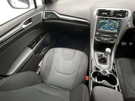 Ford Mondeo 2.0 Mondeo ST-Line TDCi 5dr 29