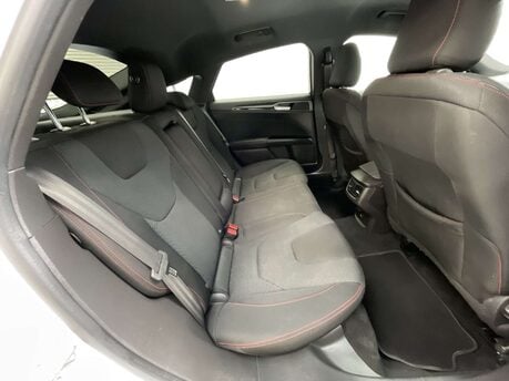 Ford Mondeo 2.0 Mondeo ST-Line TDCi 5dr 37