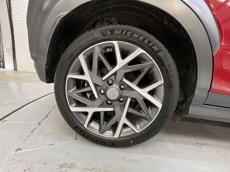 Hyundai KONA 1.6 Kona Premium GDi HEV Semi-Auto 5dr 44
