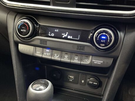 Hyundai KONA 1.6 Kona Premium GDi HEV Semi-Auto 5dr 34