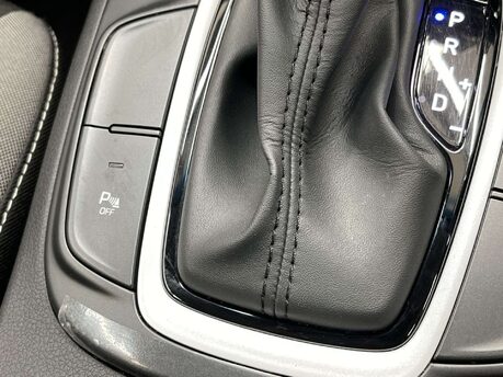 Hyundai KONA 1.6 Kona Premium GDi HEV Semi-Auto 5dr 33