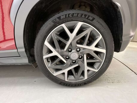 Hyundai KONA 1.6 Kona Premium GDi HEV Semi-Auto 5dr 43