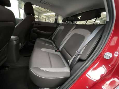 Hyundai KONA 1.6 Kona Premium GDi HEV Semi-Auto 5dr 38