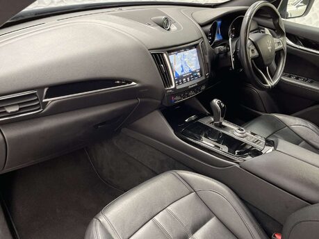 Maserati Levante 3.0 Levante D V6 Auto 4WD 5dr 28