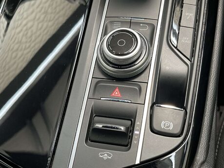 Maserati Levante 3.0 Levante D V6 Auto 4WD 5dr 38