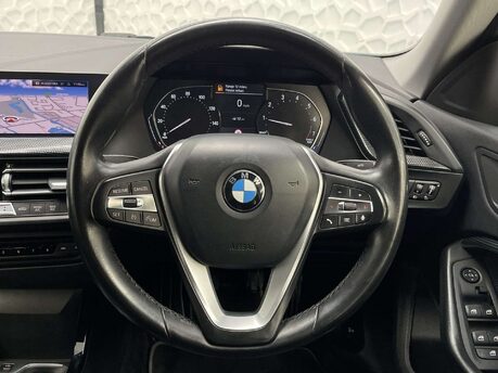 BMW 2 Series 1.5 218I Sport 4dr 33