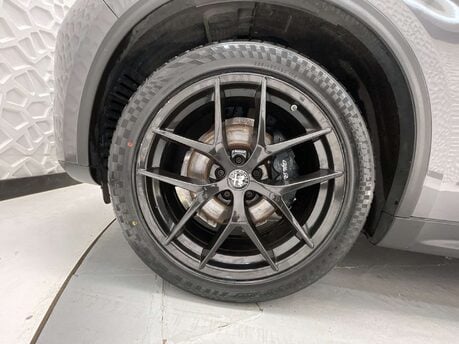 Alfa Romeo Stelvio 2.0T Nero Edizione Auto Q4 AWD Euro 6 (s/s) 5dr 9