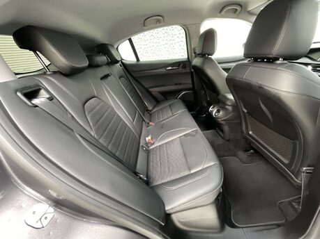 Alfa Romeo Stelvio 2.0T Nero Edizione Auto Q4 AWD Euro 6 (s/s) 5dr 39