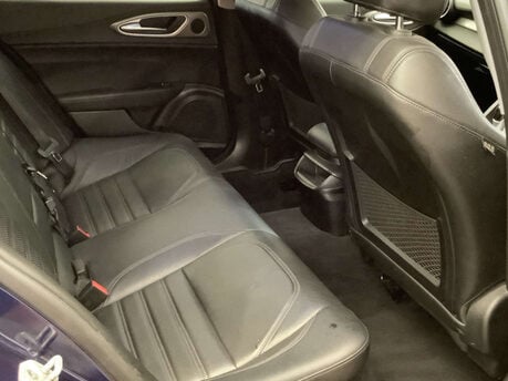 Alfa Romeo Giulia 2.0 Giulia Veloce TB Auto 4dr 4