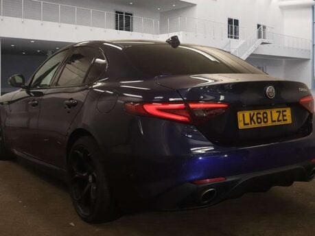 Alfa Romeo Giulia 2.0 Giulia Veloce TB Auto 4dr 9
