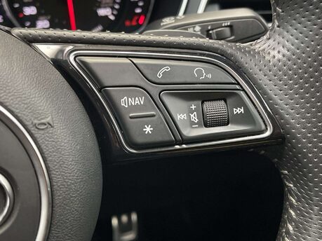 Audi A4 2.0 A4 Black Edition TFSI Semi-Auto 4dr 33