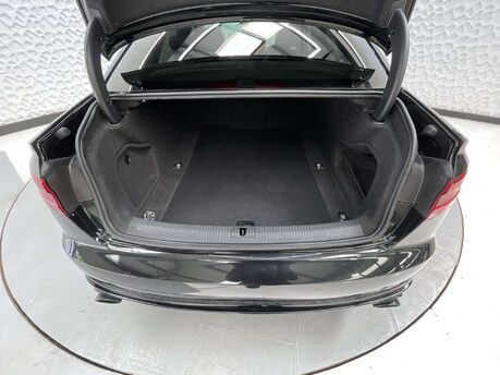 Audi A4 2.0 A4 Black Edition TFSI Semi-Auto 4dr 10