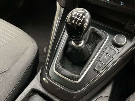 Ford Focus 1.5 Focus Titanium 5dr 35
