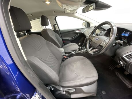 Ford Focus 1.5 Focus Titanium 5dr 24
