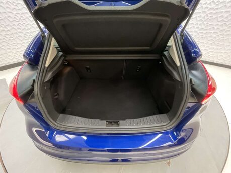 Ford Focus 1.5 Focus Titanium 5dr 10