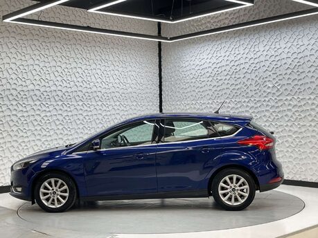 Ford Focus 1.5 Focus Titanium 5dr 18