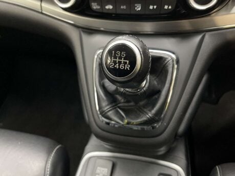 Honda CR-V 1.6 CR-V Black Edition i-DTec 4WD 5dr 35