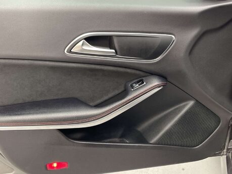 Mercedes-Benz CLA Class 1.6 CLA 180 AMG Line 4dr 44