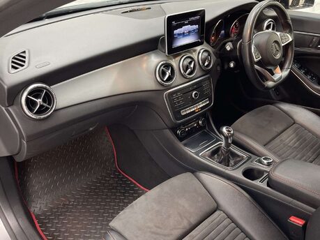 Mercedes-Benz CLA Class 1.6 CLA 180 AMG Line 4dr 27