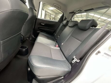 Toyota Yaris 1.5 Yaris T Spirit Hybrid CVT 5dr 35