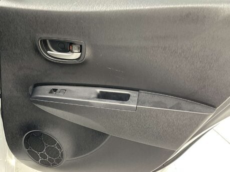 Toyota Yaris 1.5 Yaris T Spirit Hybrid CVT 5dr 38