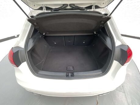 Mercedes-Benz A Class 1.3 A 200 AMG Line Exeutive Auto 5dr 10
