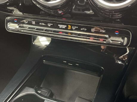 Mercedes-Benz A Class 1.3 A 200 AMG Line Exeutive Auto 5dr 34