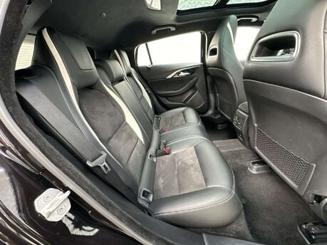 Infiniti Q30 1.5 Q30 Sport D 5dr 36