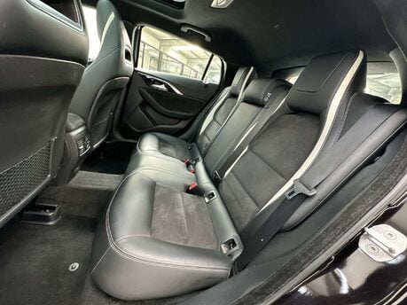 Infiniti Q30 1.5 Q30 Sport D 5dr 37