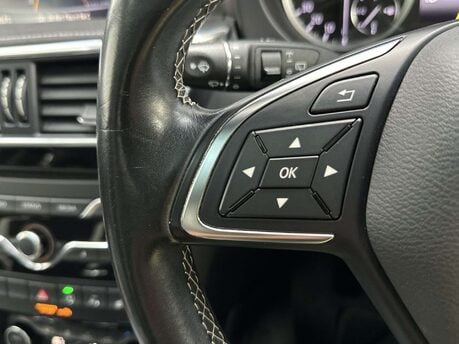 Infiniti Q30 1.5 Q30 Sport D 5dr 29