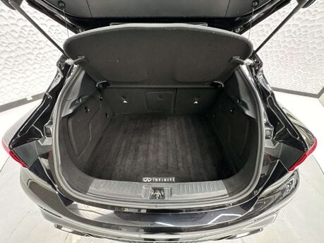 Infiniti Q30 1.5 Q30 Sport D 5dr 9