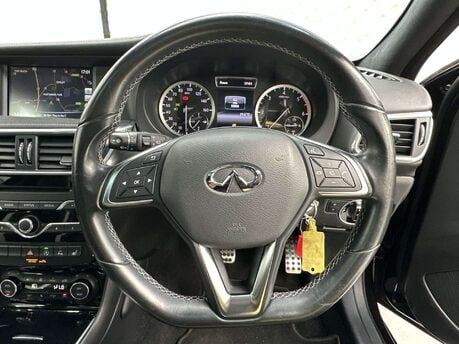 Infiniti Q30 1.5 Q30 Sport D 5dr 31