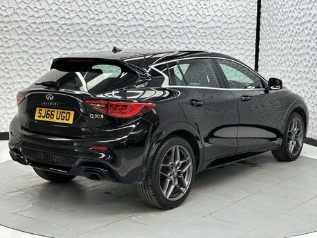 Infiniti Q30 1.5 Q30 Sport D 5dr 3