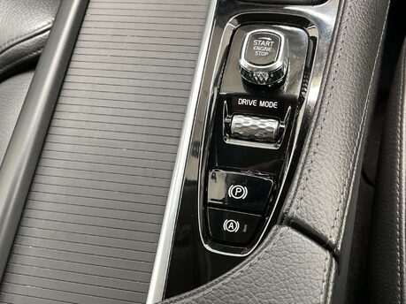 Volvo S90 2.0 S90 Momentum Pro D4 Auto 4dr 37