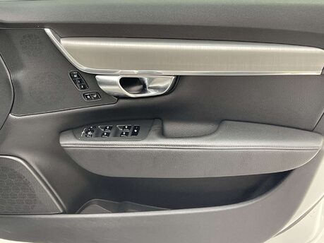 Volvo S90 2.0 S90 Momentum Pro D4 Auto 4dr 42
